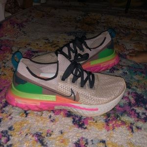 Running Shoes